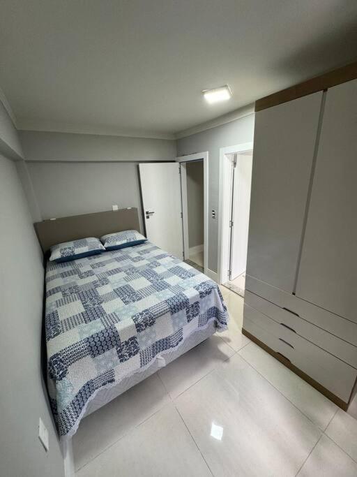 Aparto Canto Da Praia /40M D Mar Apartment Bombinhas Bagian luar foto